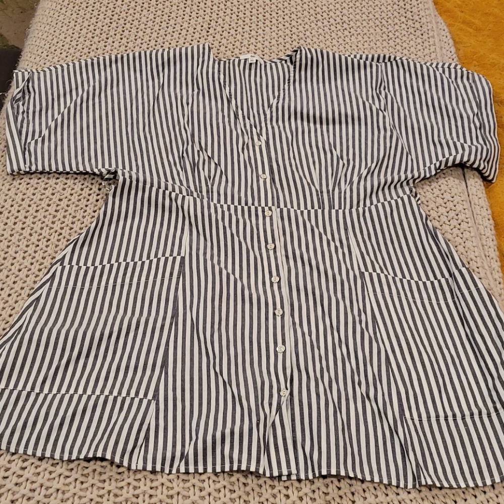 Dress - Picture 4 of 5